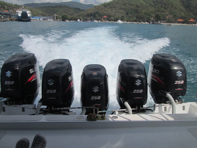 Crossing Speed boat from Bali To Lombok and return