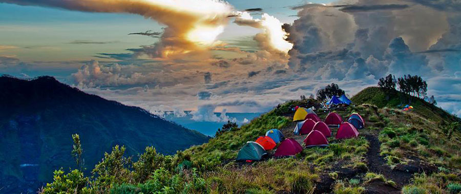 Plawangan Sembalun Crater Rim an altitude 2639 meter of mount Rinjani