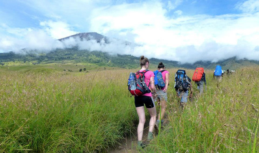 Trekking Mount Rinjani start from Sembalun
