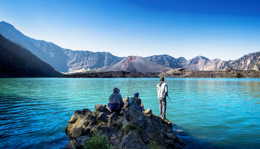 Danau Segara Anak 2,000m dpl - Gunung Rinjani