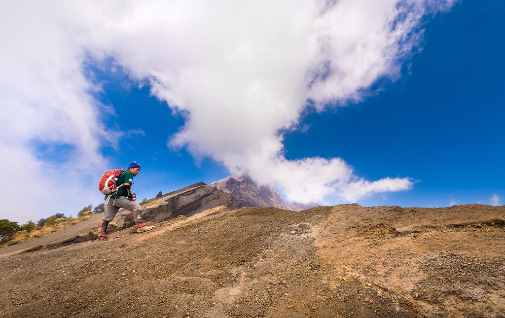 Hiking and Trekking mount Rinjani 3.726 meter above sea level